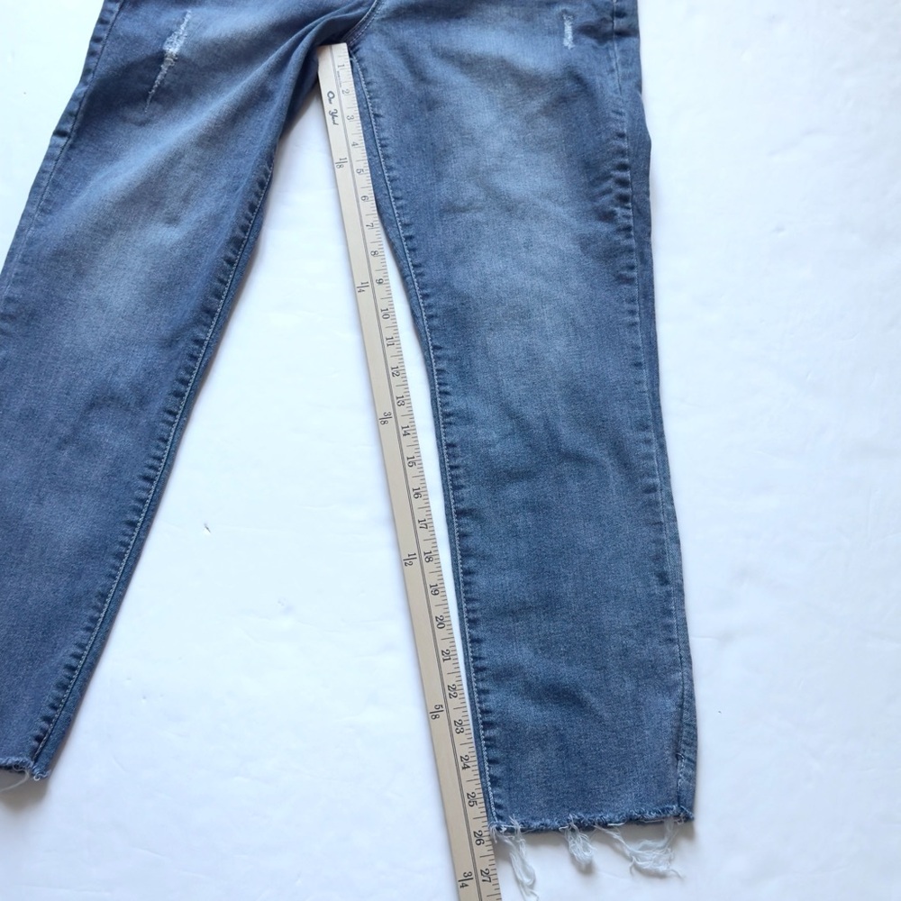 Democracy Ab Technology Skinny Jeans 8 Light Wash Stretch Raw Hem Distressed Mom - Picture 11 of 13